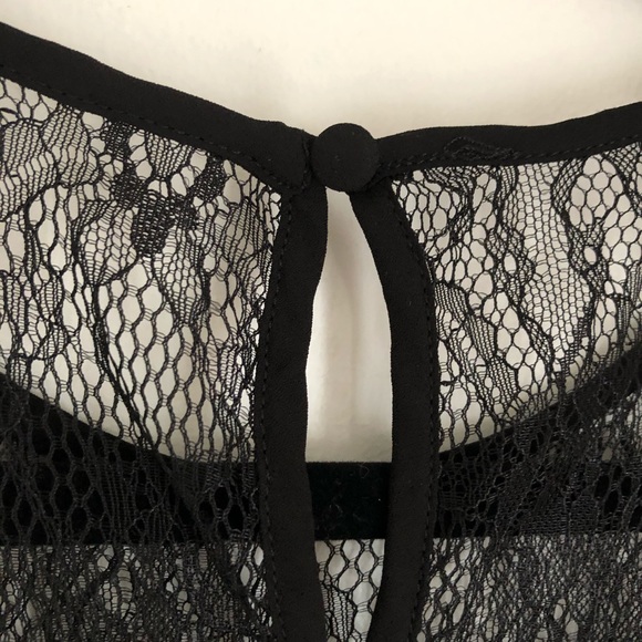 Romantic black lace top - Picture 5 of 6